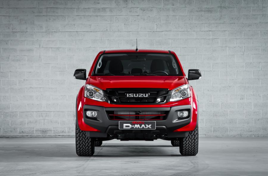  Isuzu D-Max Fury Double Cab 2016 года  (фото 8 из 11)